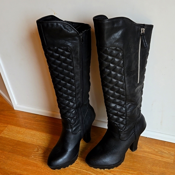 Black Calf quilted zip-up boots - Picture 1 of 5